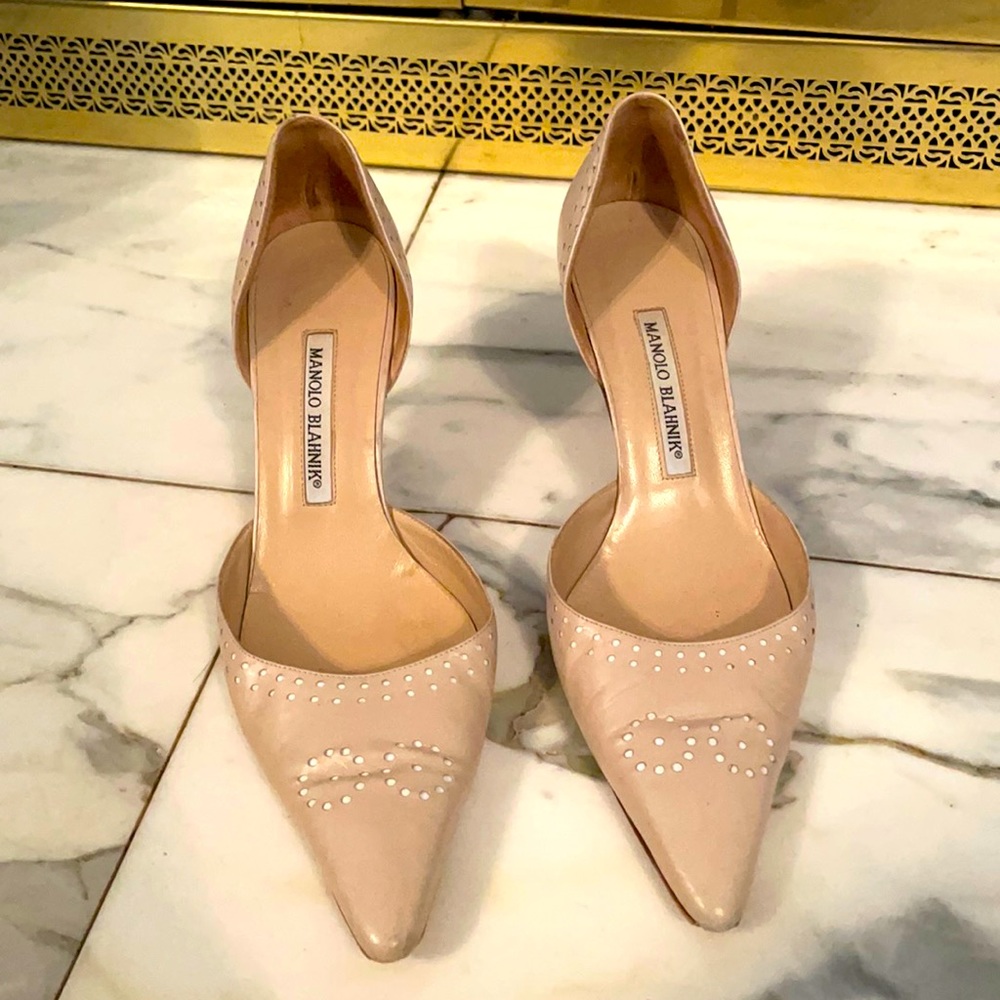 Beautiful Cream Manolo Blahnik Heels